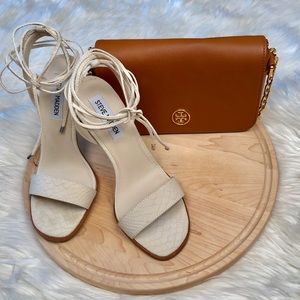 Sale 💕 NWOT Steve Madden lace up heels